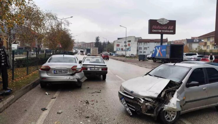 Bursa’da 3 Araçlı Kaza: 1 Bebek ile 3 Kişi Yaralandı