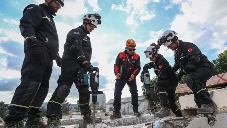 Bursa’da Akredite Arama Kurtarma Ekibi Sayısı 21’e Yükseldi