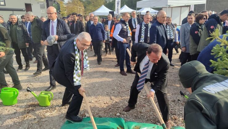 Bursa’da Fidanlar Toprakla Buluştu