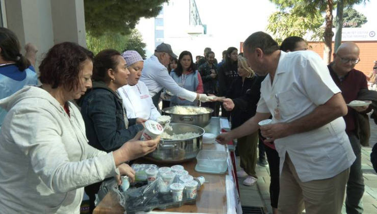 Ege Üniversitesi Tıp Fakültesi’nde Yemek İsyanı; Pilav ve Ayran Dağıtılarak Protesto Edildi!