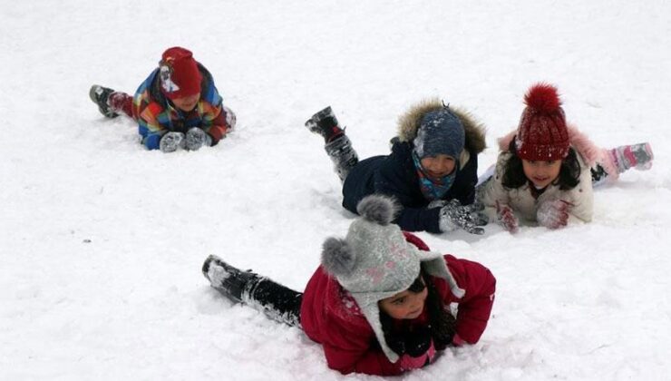 Eğitime Kar Engeli! Adana’nın 3 İlçesinde Okullar Tatil Edildi