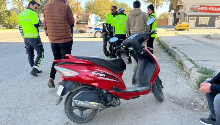 Ehliyetsiz, Plakasız ve Kasksız Motosiklet Kulanan Şoföre 23 Bin TL Ceza