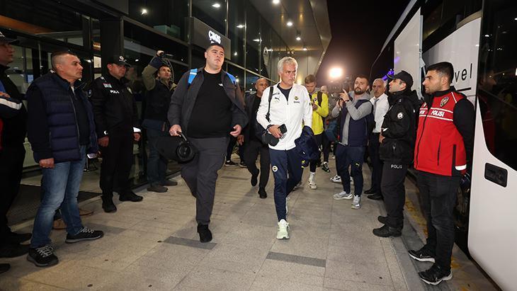 Fenerbahçe Kafilesi, Trabzon’da Karşılandı!