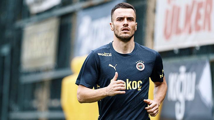 Fenerbahçe’de Jose Mourinho’dan Değişim Kararı! Filip Kostic’e Farklı Görev