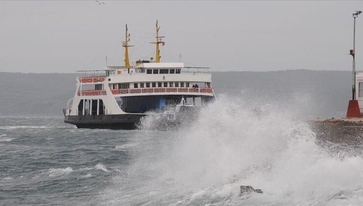 Fırtınanın Hızı 75 Kilometre: Feribot Seferleri İptal Edildi