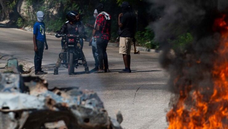 Haiti’de Halk İsyanda: Çete Üyelerini Canlı Diri Yaktılar!