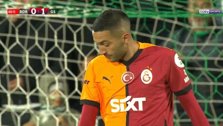 Hakim Ziyech Boş Kaleye Atamadı! Taraftar Çıldırdı