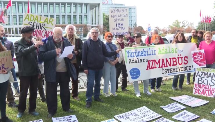 İBB Önünde “Azmanbüs” Eylemi