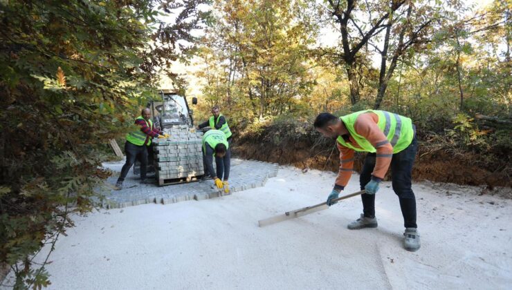 İnegöl Bahariye Mahallesi’nde Yollar Parke Taşla Kaplanıyor