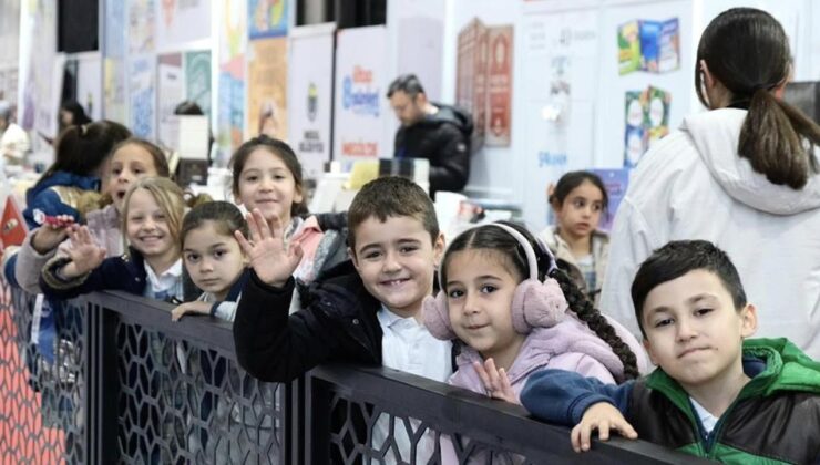 İnegöl’de Kitap Fuarı Açıldı, Çocukların Yüzü Güldü