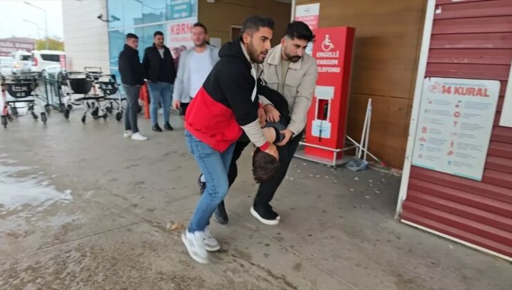 İnegöl’de Torun, Dedesini Bıçaklayarak Ağır Yaraladı