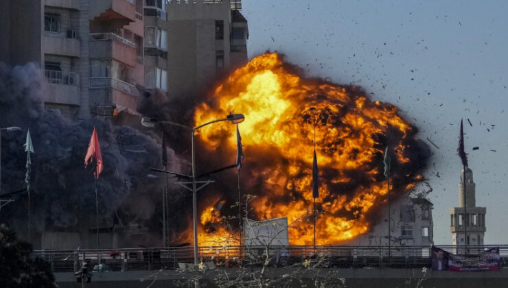 İsrail’in Gazze Kentinde Bir Evi Bombalaması Sonucu 7 Filistinli Öldü