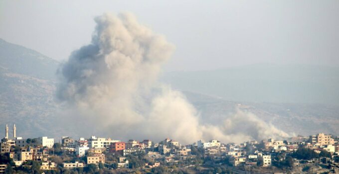 İsrail’in, Lübnan’ın Güneyindeki Sur Kentine Düzenlediği İki Saldırıda 5 Kişi Hayatını Kaybetti