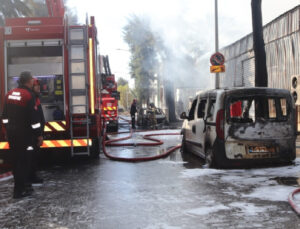 İzmir’de Kimya Fabrikasında Yangın ve Patlama: 2 Yaralı