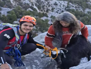 Kayalıklarda Mahsur Kalan Keçi Kurtarıldı