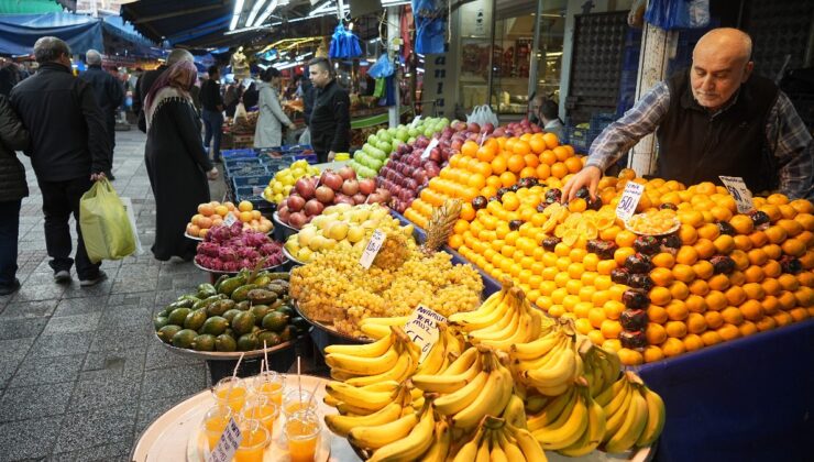 Kışın Gelmesiyle Tezgahları Portakal ve Mandalina Süsledi: 50 Lira