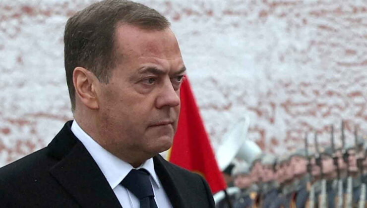 Medvedev: Rusya, Varlığı Tehdit Edilirse Nükleer Çizgiyi Aşar