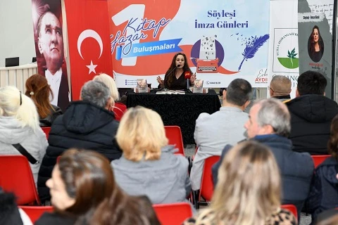 Nilüfer Açıkalın ‘Beklediğim Odalarda’ İsimli Kitabını Bursalılar İçin Yorumladı