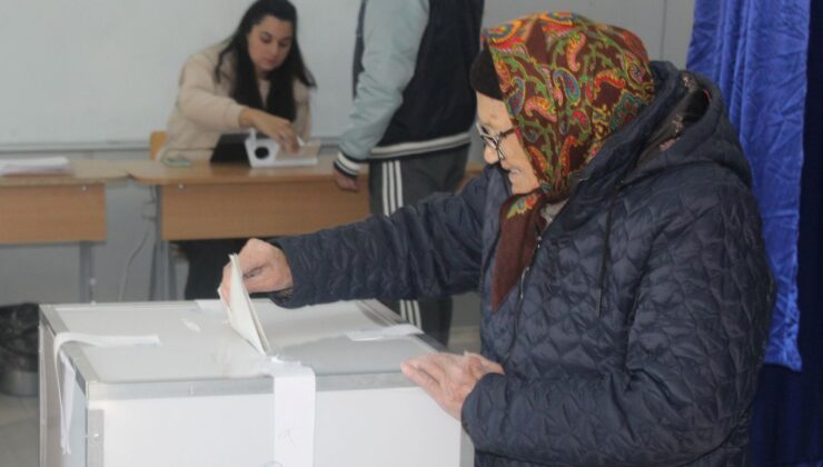 Romanya Yeni Cumhurbaşkanını Belirlemek İçin Sandık Başında