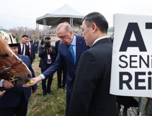 Sadır Caparov, Cumhurbaşkanı Erdoğan’a At Hediye Etti