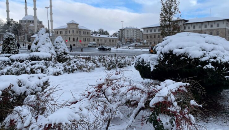 Sivas’ta 906 Yerleşim Yerine Ulaşım Sağlanamıyor