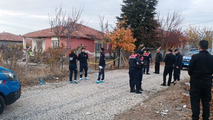 Şizofren Hastası Dehşet Saçtı: Eniştesini Öldürdü, Annesini Ağır Yaraladı