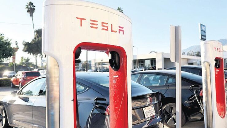 Tesla ‘1 Trilyon Dolar’ı Devirdi