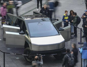 Tesla’nın Elektrikli Kamyoneti Cybertruck Ankara’da