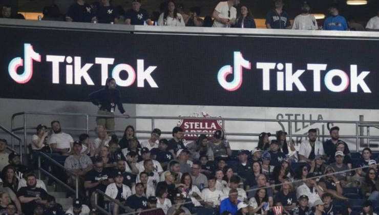 Tiktok, Amerika Birleşik Devletleri’ndeki Eski Politik Skandalları Genç Seçmenlerin Gündemine Taşıdı