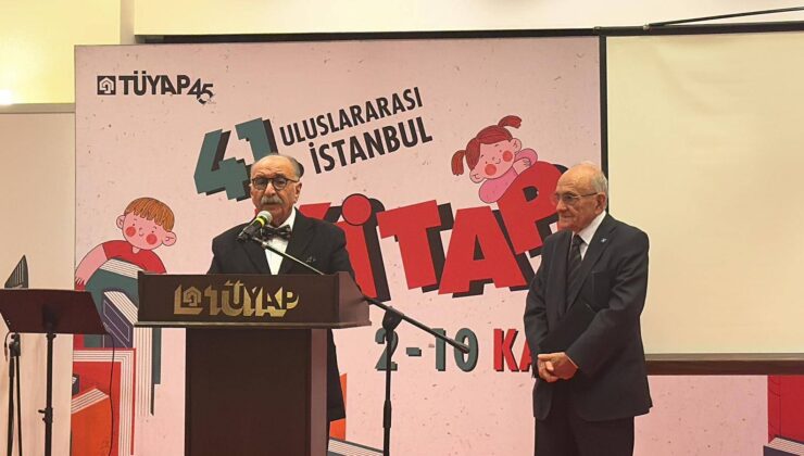 Tüyap’ta Adına Onur Gecesi Düzenlenen Yalvaç Ural: Bu Mükafatın Yerini Hiçbiri Tutamaz