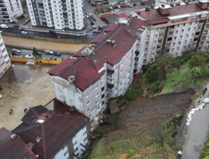 Uzmanından Rize Depremi Değerlendirmesi: Heyelanları Tetikler