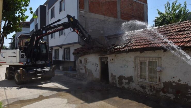 Yıldırım’da O Yapılar Tek Tek Yıkılıyor; Çevre Hoşlaşacak…