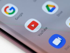 Youtube, Android ve İphone Uygulamalarında Oynatma Hızı Denetimlerini Değiştiriyor