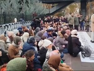 Ataması Yapılmayan Öğretmen Adayları MEB Önünde: Ezilen Vücutlarımız Değil Alın Teri