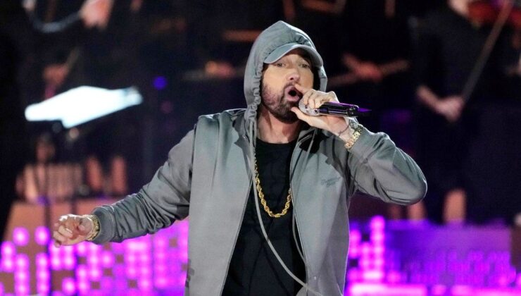 Eminem’in Annesi Hayatını Kaybetti: Birçok Müziğinde Ondan Bahsetti