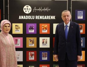 Erdoğan Eşi Emine Erdoğan ile ‘Anadoludakiler Projesi’ Standını Gezdi