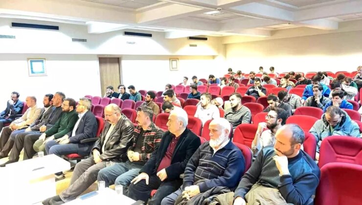 Erzurum’da ‘En Uzun Gecede Tefekkür’ Programı Düzenlendi