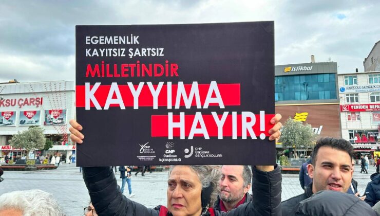 Esenyurt’taki Demokrasi Nöbeti’nde Onursal Adıgüzel: Egemenlik Kayıtsız Kuralsız Milletindir