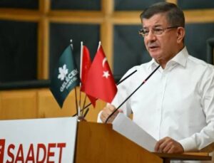 Gelecek, Saadet ve Deva, ‘Çatı Parti’ İçin Bir Kez Daha Masada: Davutoğlu’nun ‘Ruhum Ak Parti’den Hiç Kopmadı’ Açıklaması Nasıl Tartışılıyor?