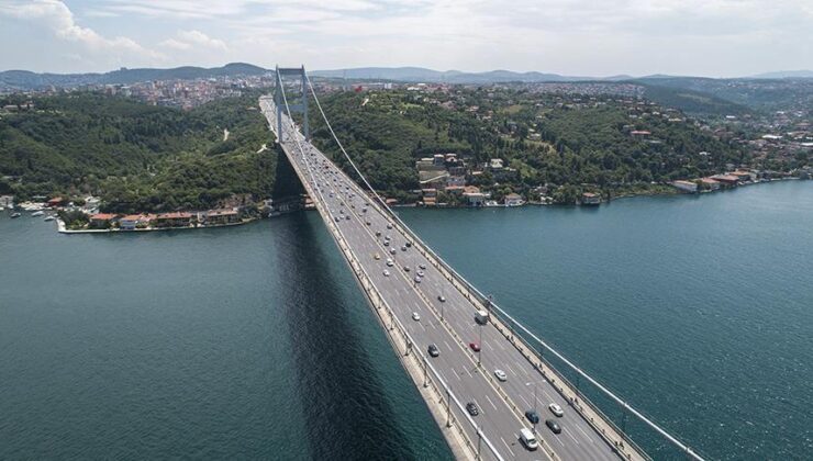 İstanbul Boğazı’nda Gemi Trafiği Askıya Alındı