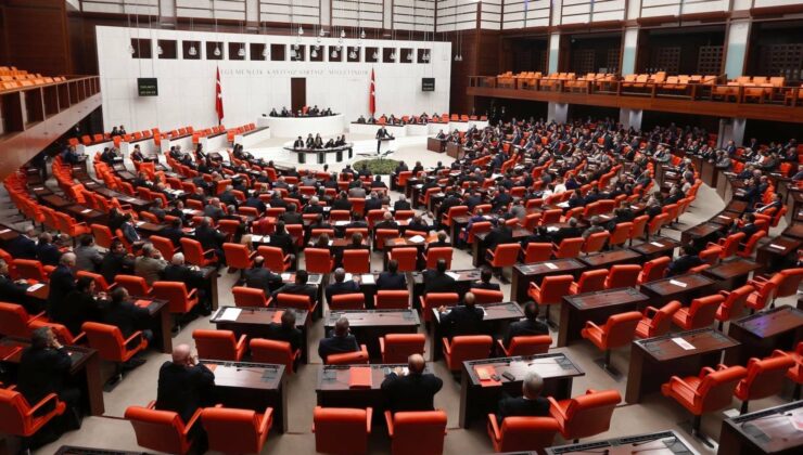 İYİ PARTİ, “Suriyelilerin Gönderilmesi Amacıyla Bütçeye 30 Milyar Lira Eklensin” Önergesi Verdi; AKP ve MHP Oylarıyla Reddedildi