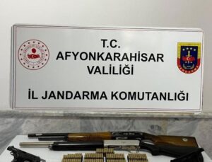 Jandarma 4 Adet Ruhsatsız Silah Ele Geçirdi