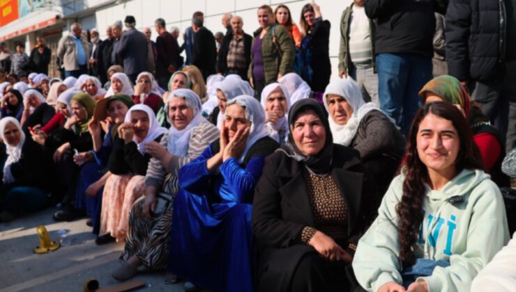 Barış Anneleri’nden Mersin’de ‘Kayyım’ Nöbeti: “Akdeniz Bizimdir”