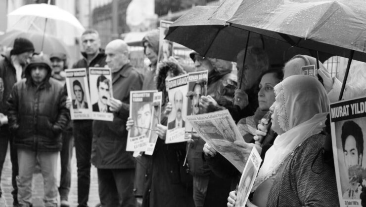 Cumartesi Anneleri 1033’üncü Haftada: Güçlükonak’ta Gözaltında Katledilen ve Vücutları Ailelerine Teslim Edilmeyen 11 Kişi İçin Adalet İstiyoruz!