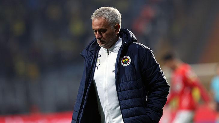 Fenerbahçe’de Jose Mourinho: Kaybetsek İstanbul’da Tsunami Olurdu