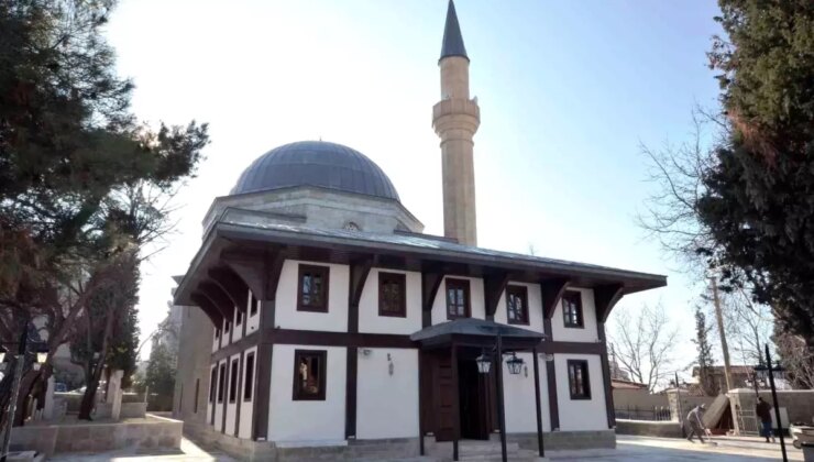 Hersekzade Ahmet Paşa Camii Onarımı Tamamlandı