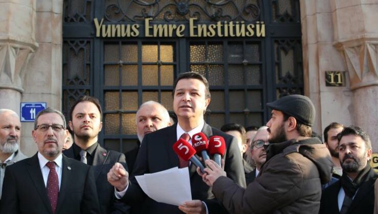 Saadet Partisi’nden, Yolsuzluk Operasyonuyla Gündeme Gelen Yunus Emre Enstitüsü Önünde Açıklama