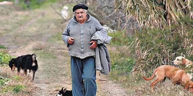 Uruguay’ın Efsanevi Başkanı Jose Mujica, Tedaviye Devam Etmeyeceğini Duyurdu: Bedenim Dayanmıyor, Köpeğimin Yanına Gömülmek İstiyorum