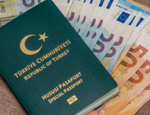 Yeşil ve Gri Pasaporta Vize Uygulanacak Mı? AB’den Türkiye Açıklaması